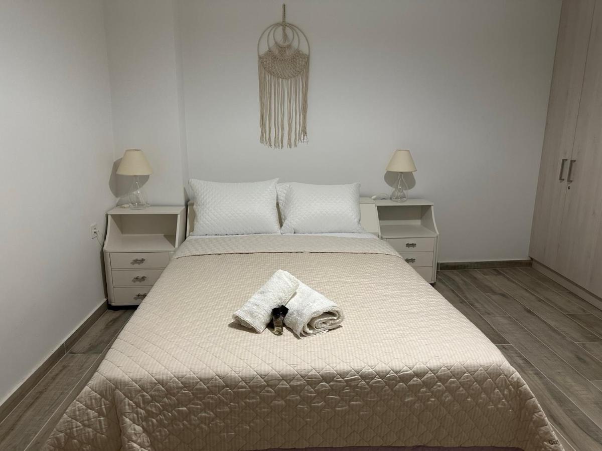 Piraiki Coastal Accommodation Пирей Экстерьер фото