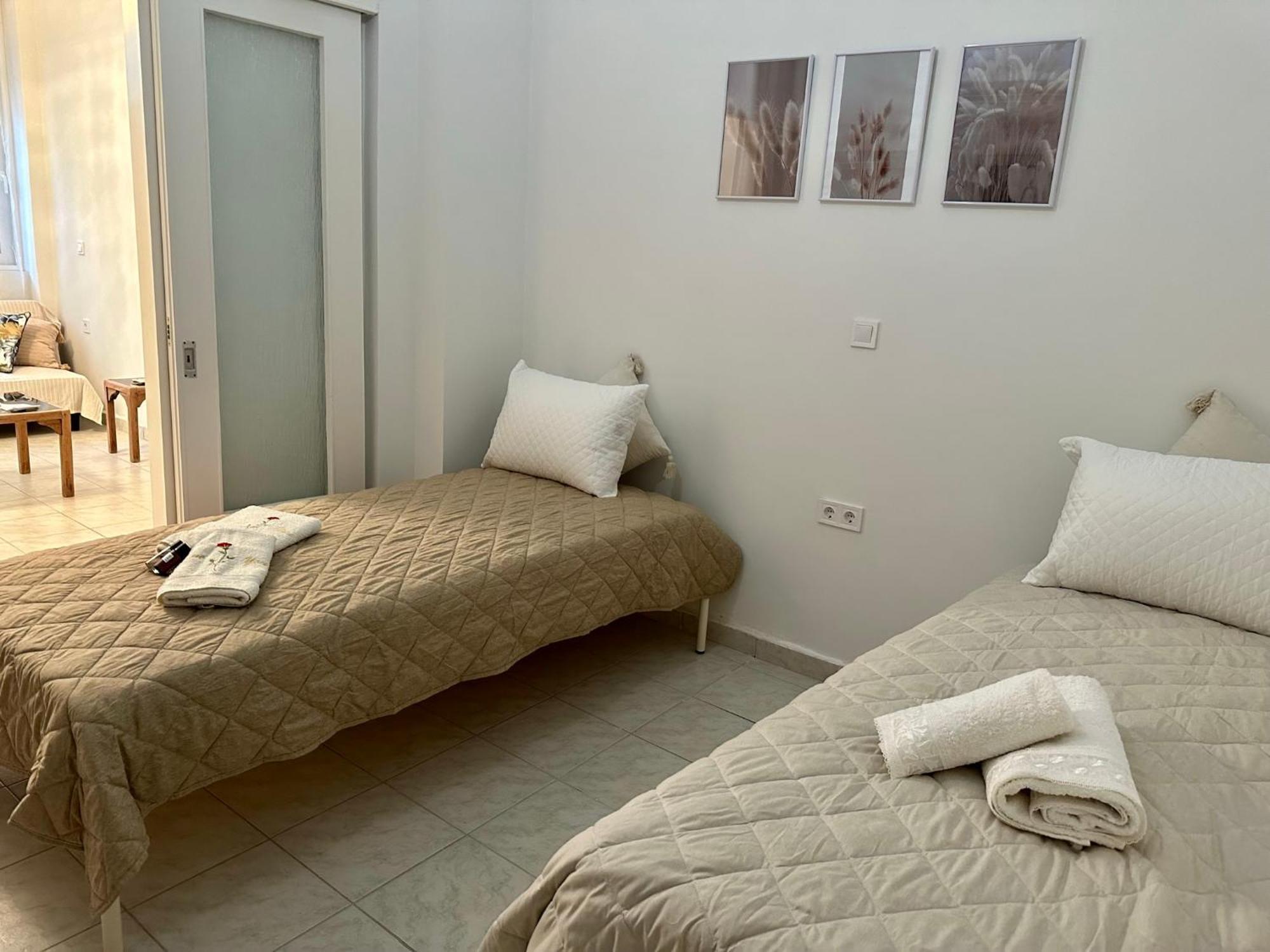 Piraiki Coastal Accommodation Пирей Экстерьер фото